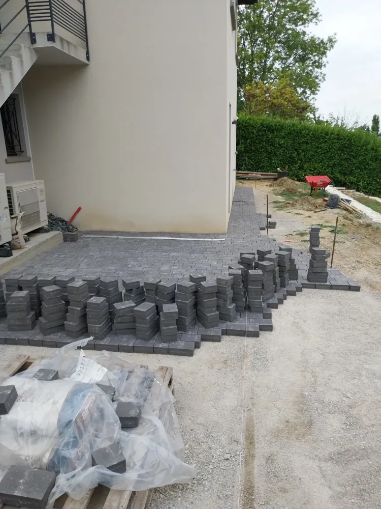 Maçonnerie paysagère à Saint-Quentin-Fallavier